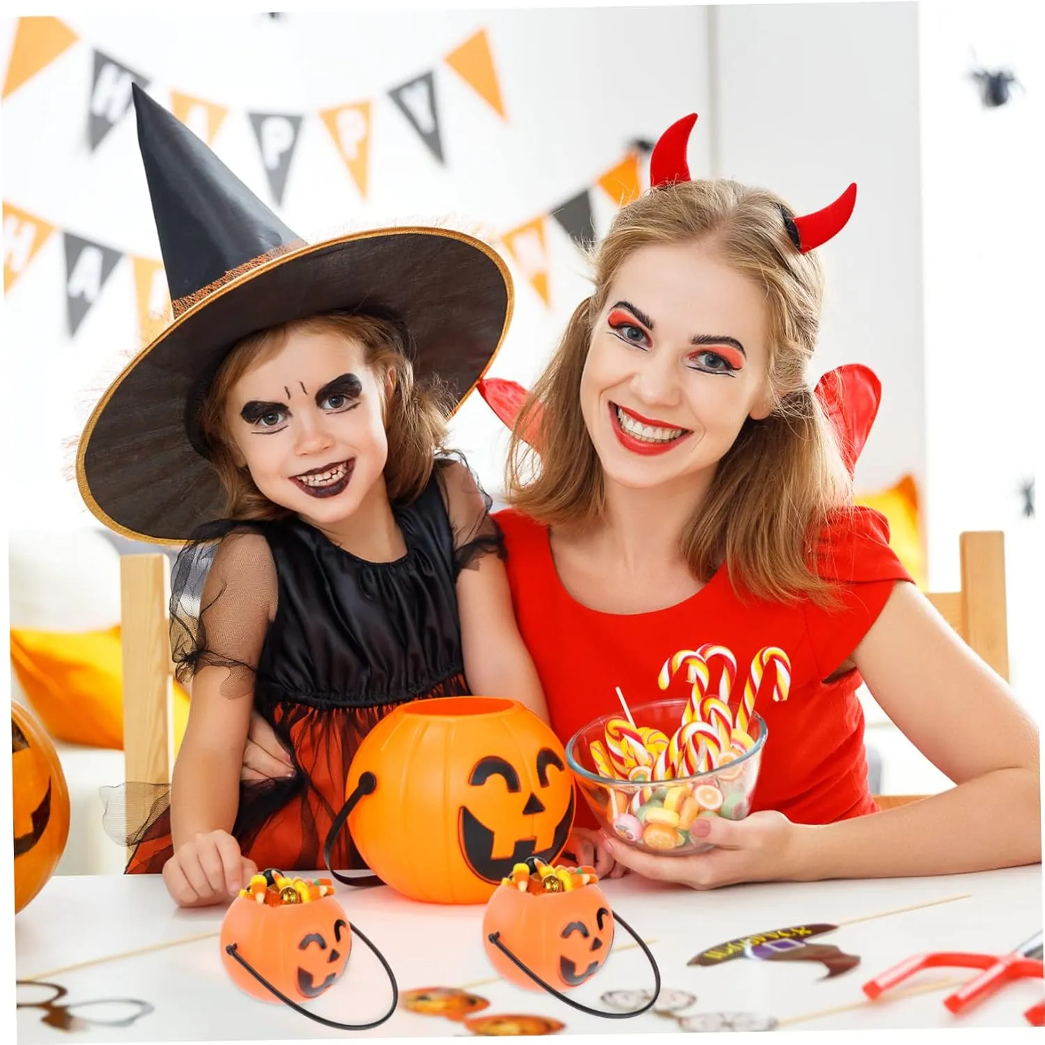 48Pcs Pumpkin Candy Bucket Plastic Pumpkins for Trick or Treating Portable Pumpkin Bucket Mini Tote Bags Mini Lantern Halloween Pumpkin Bucket for Thanksgiving Halloween Party