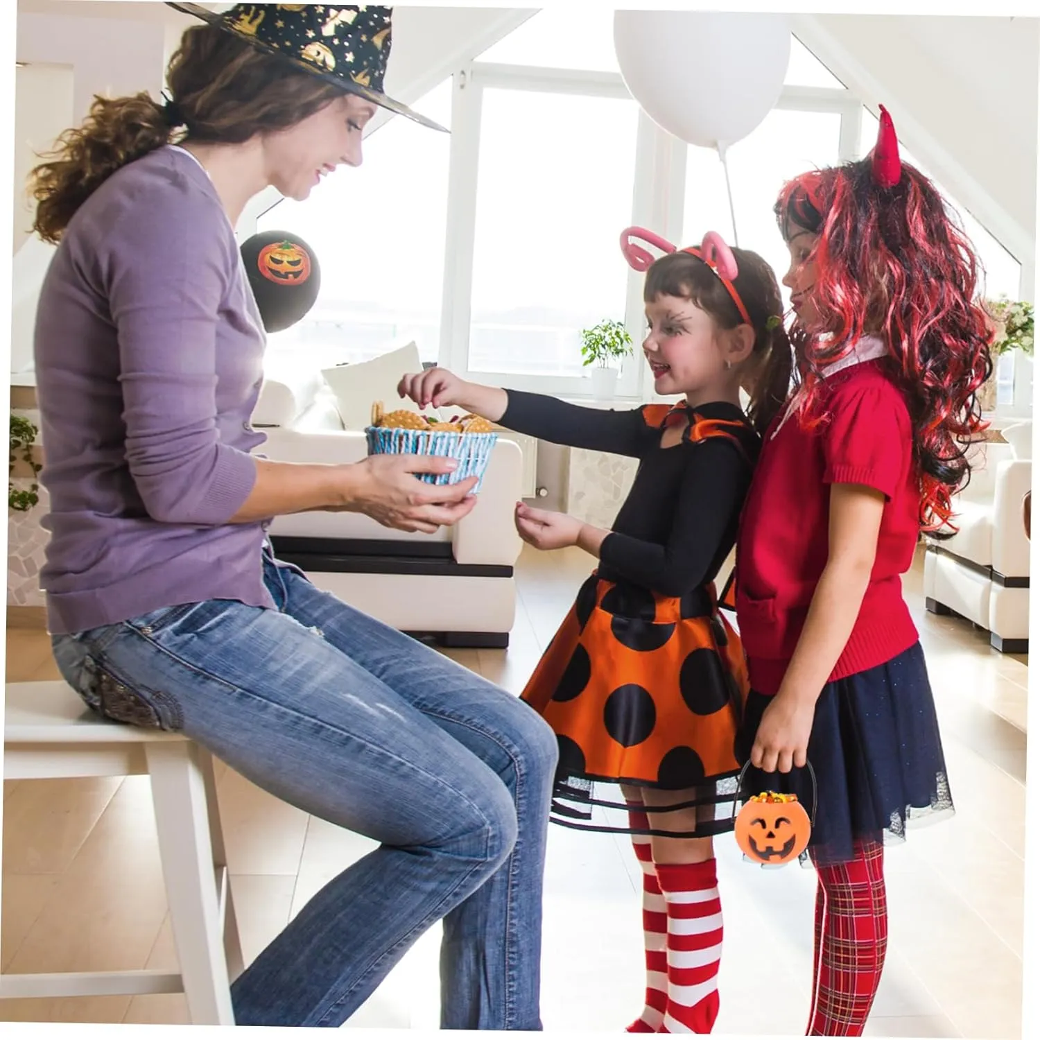 48Pcs Pumpkin Candy Bucket Plastic Pumpkins for Trick or Treating Portable Pumpkin Bucket Mini Tote Bags Mini Lantern Halloween Pumpkin Bucket for Thanksgiving Halloween Party